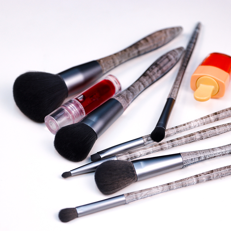 Injection-molded plastic handle in ink-wash painting style makeup brush tool