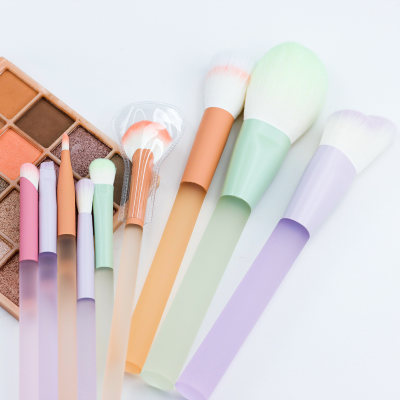 Frosted plastic handle multicolored makeup brush set