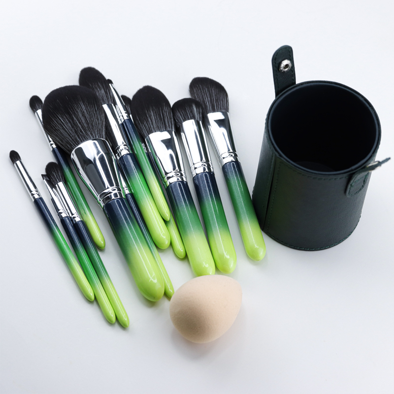 Three-color gradient wooden handle with makeup brush bucket for travel