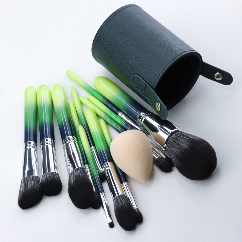 Three-color gradient wooden handle with makeup brush bucket for travel