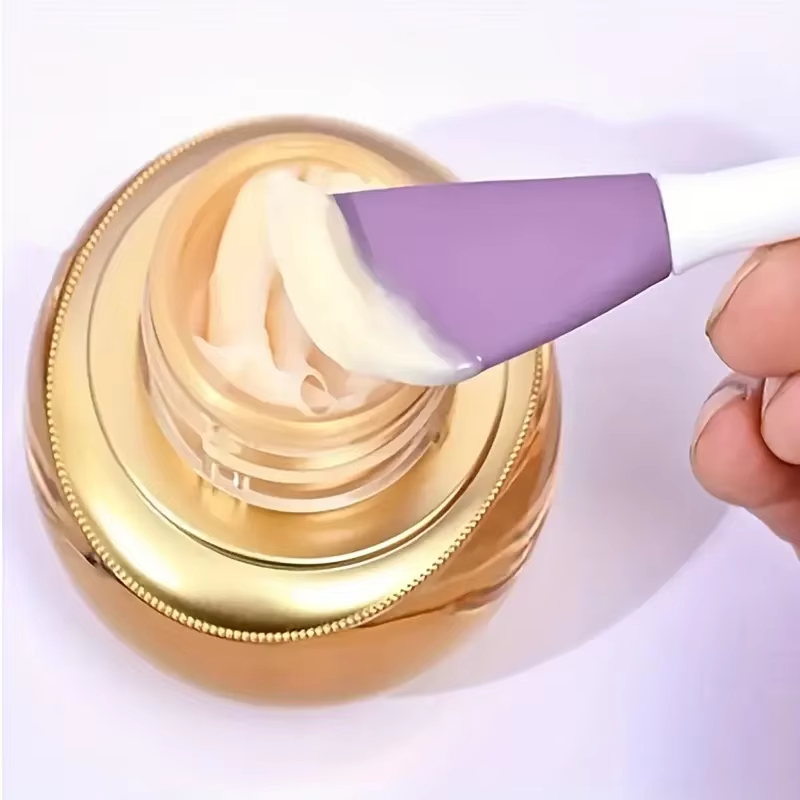 Double-headed facial mask brush with silicone material