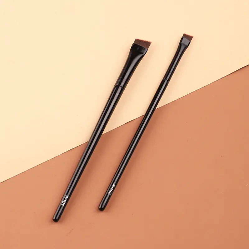 Eyeliner Brush Custom Makeup Brush Natural Hair Copper Tube Wire Drawing Process