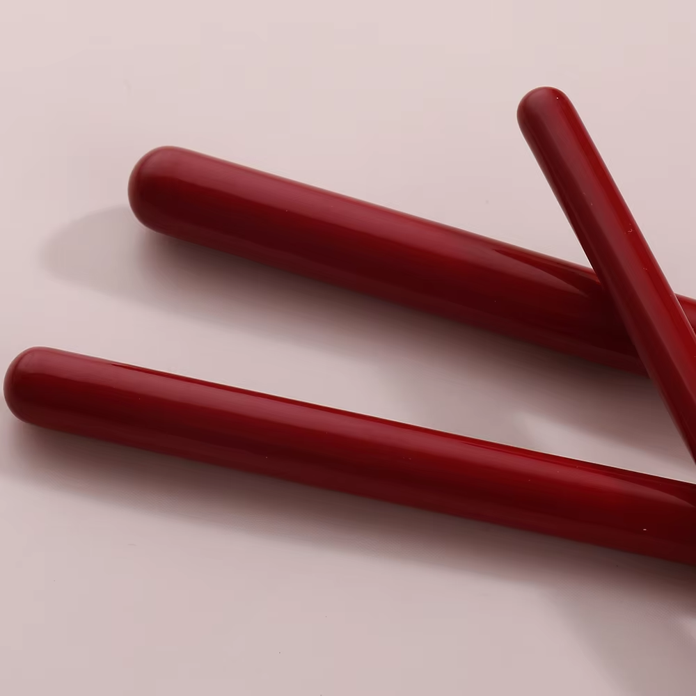 Red color wooden handle professional makeup brush set with Vegan Cruelty free synthetic fiber hair