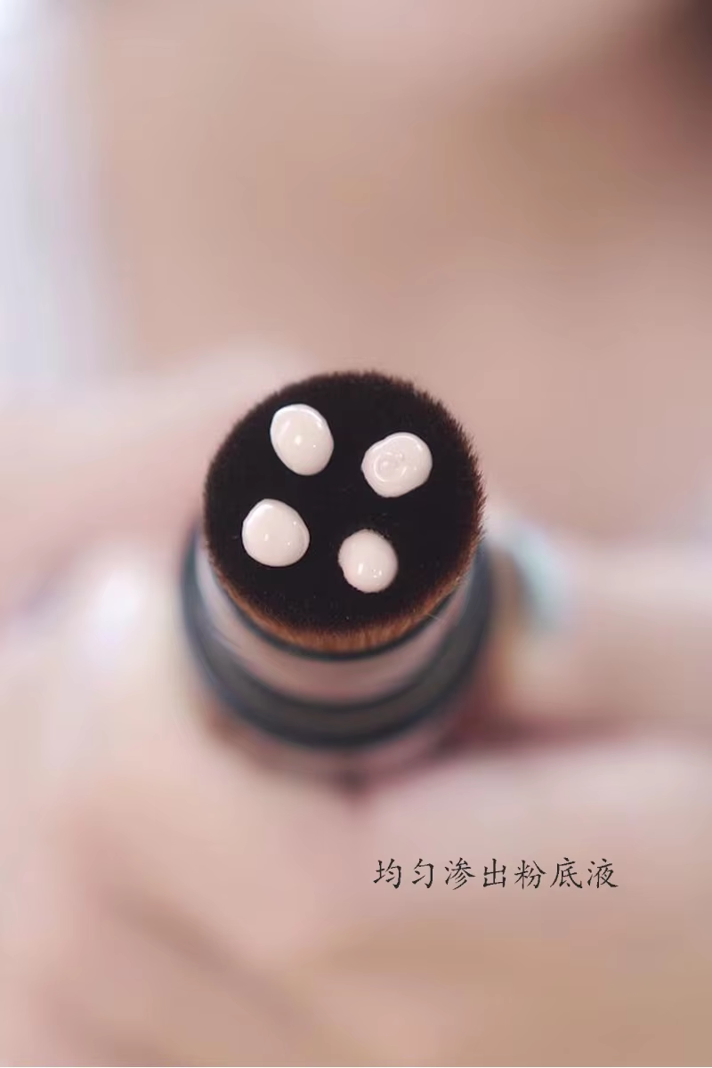 New Refillable Container Kabuki Liquid Foundation Multi-function Makeup Brush Portable Pressed Button Dispensing Brushes