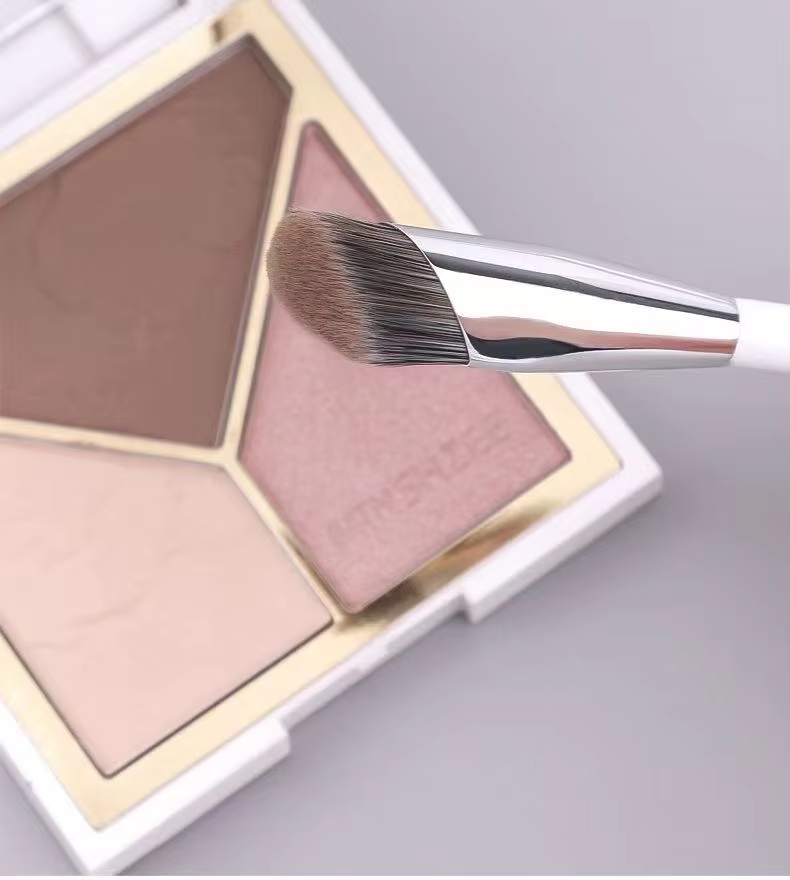 Hot Single Eye shadow Angled Under Eye Small Foundation Precision Face Blending Brush Concealer Highlight Makeup Brush