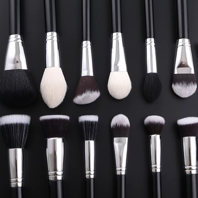 35pcs Professional Makeup Brushes Wood Handle Customized Wholesale Brushes for Concealer Application use for whole face