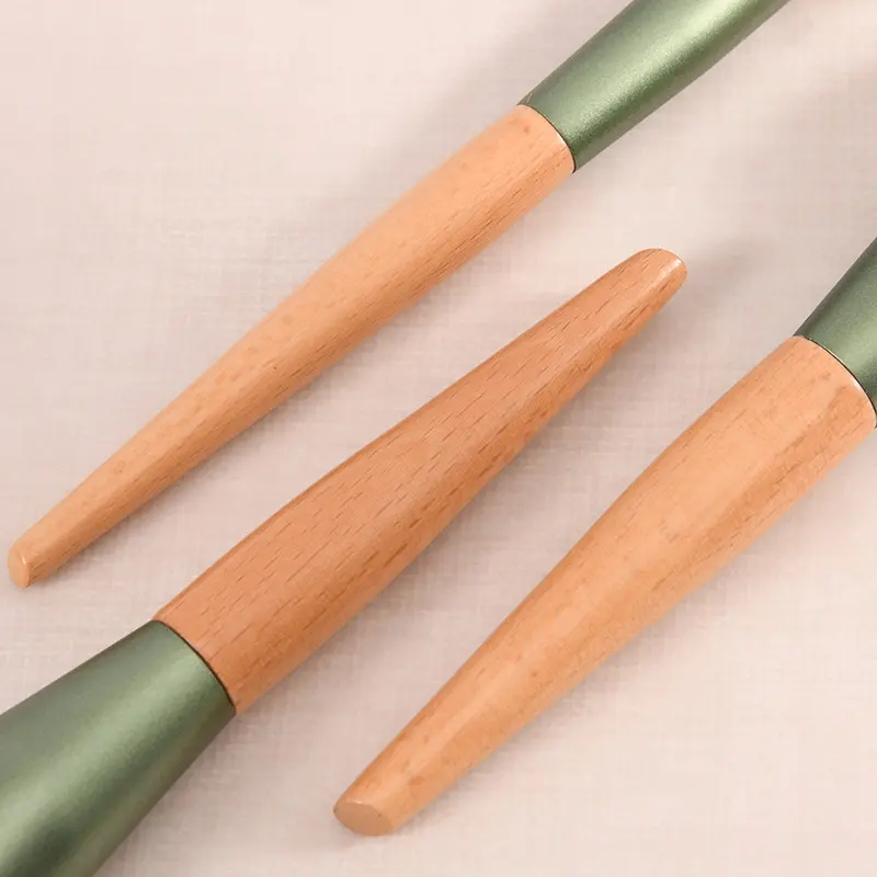 Professional 10pcs Makeup Brush Set Wooden Handle Soft Synthetic Fiber Bristles Face Eye Foundation Blush Tool Brushes