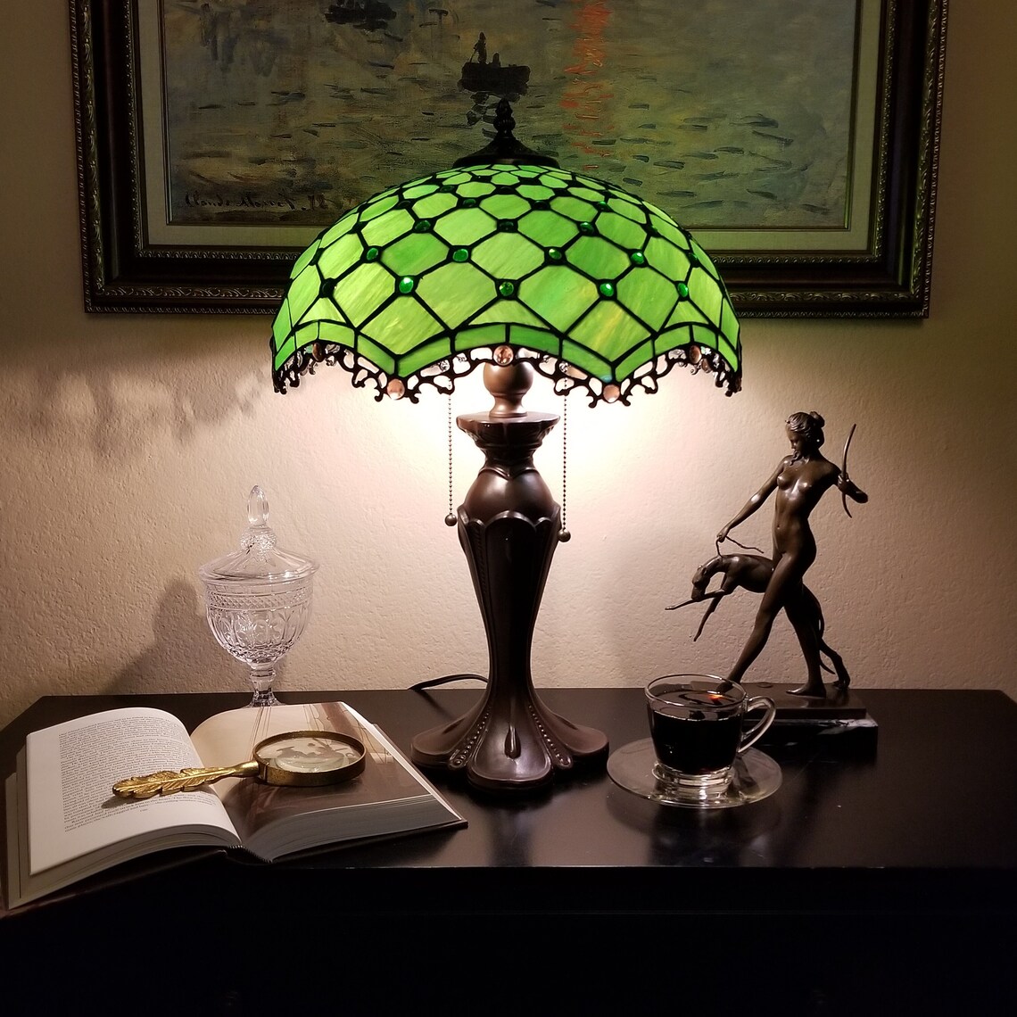 The Artistic Charm of Longhuijing's Tiffany Stained Glass Table Lamp