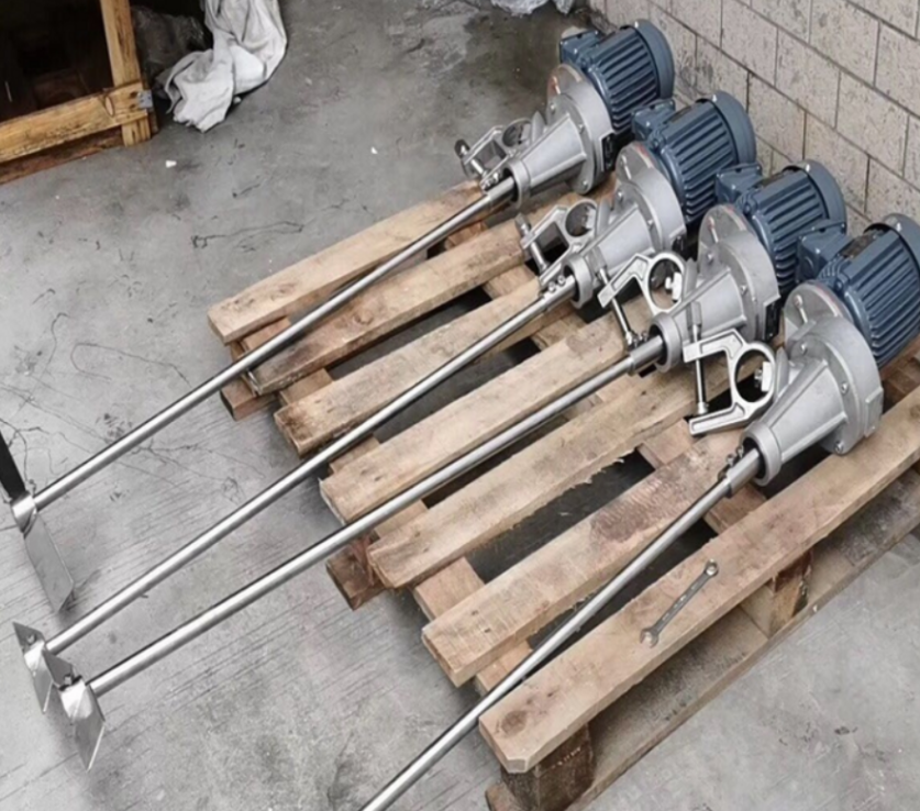 Equipment & tools for application of floor paint 