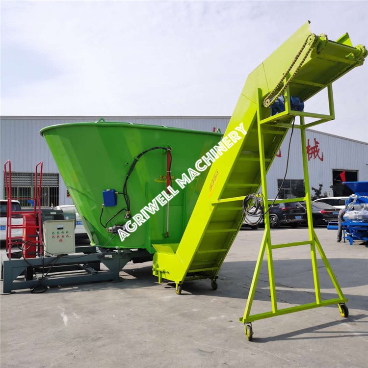 Professional Feed Mixer High-Tech Grass Crushing Equipment Low Loss Feed Machine Cow Sheep