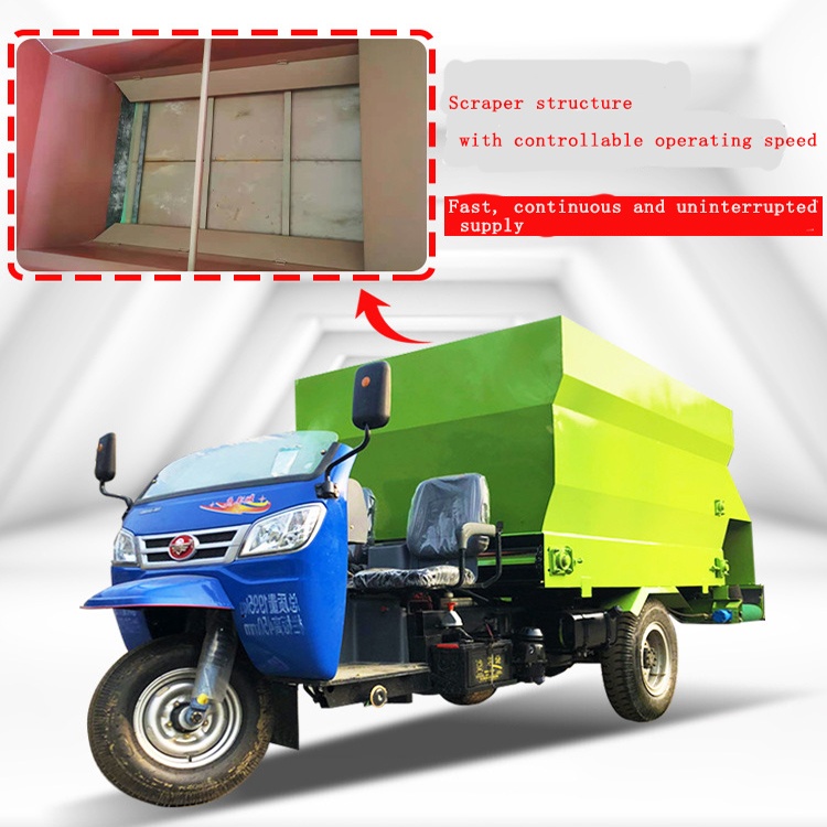 Diesel Engine Silage Mixer and Spreading Vehicle Feed Distributor with 3CBM Capacity for Cattle Farm Use
